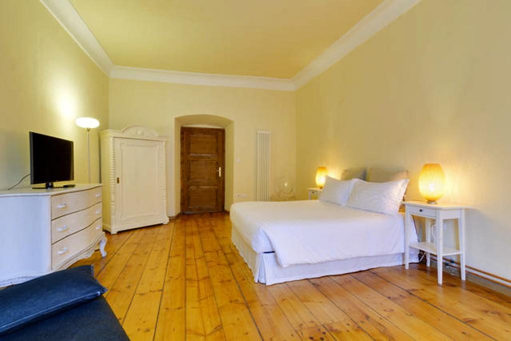 Al Cavour 34 Bed & Breakfast Тренто Екстериор снимка
